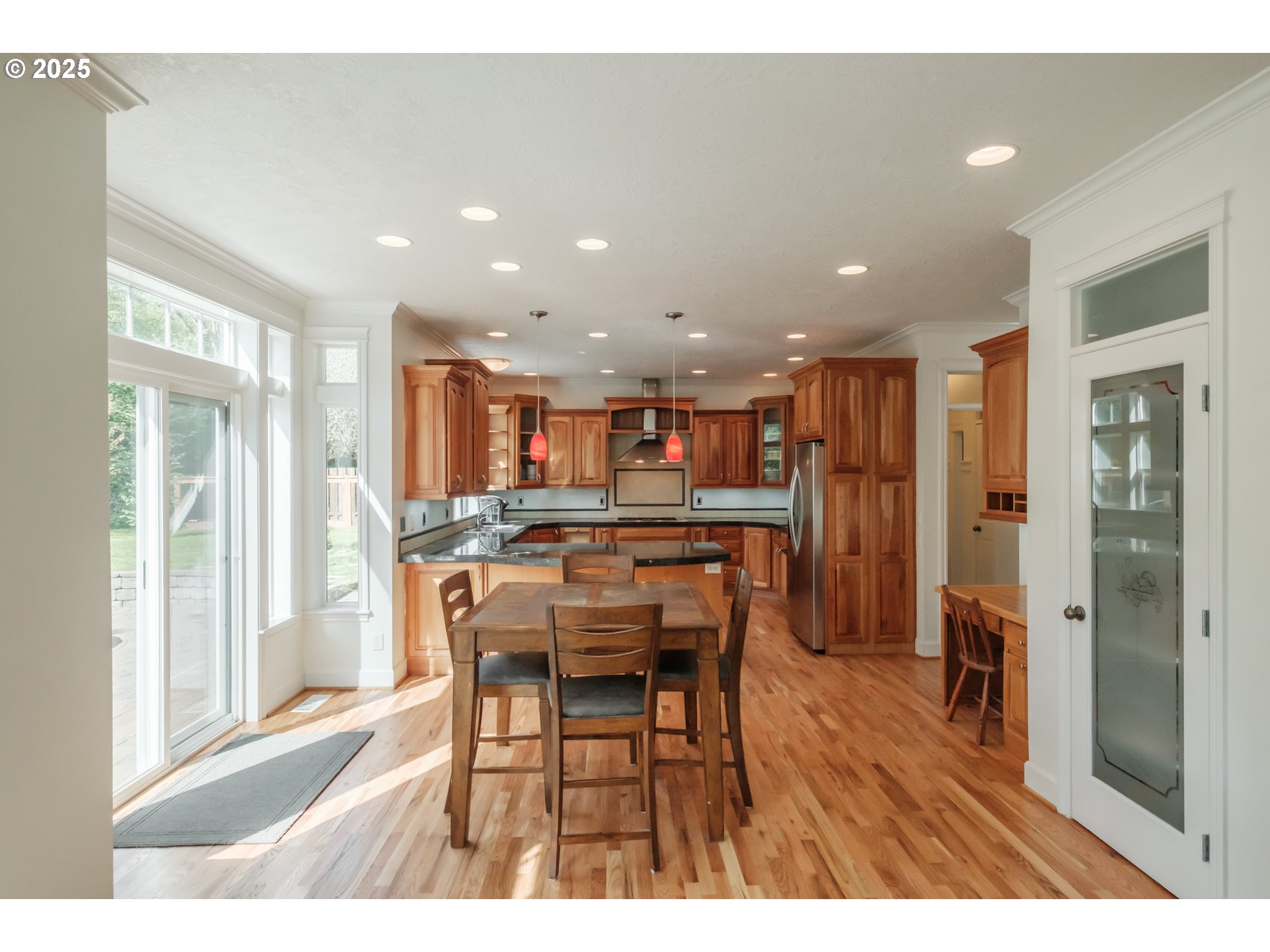 1932 Wallace Road Northwest Salem, OR 97304 - Photo 10 of 48 Breakfast Area