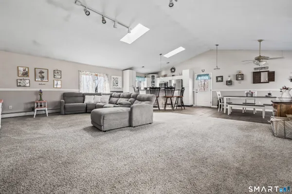 $409,900 | 72 Dorothy Lane, Plymouth, CT 06786