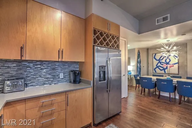 $4,000 | 353 East Bonneville Avenue, Unit 1002, Las Vegas, NV 89101