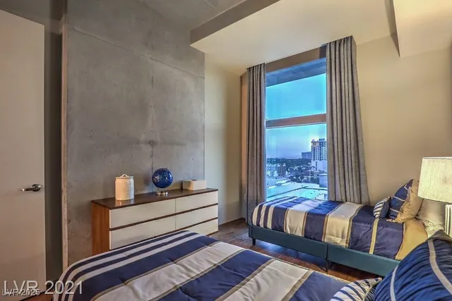 $4,000 | 353 East Bonneville Avenue, Unit 1002, Las Vegas, NV 89101