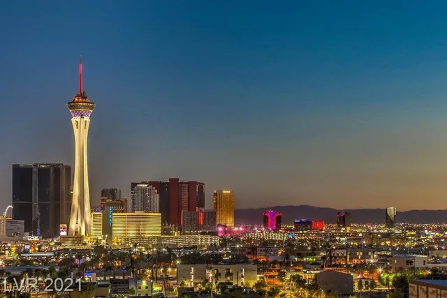 $4,000 | 353 East Bonneville Avenue, Unit 1002, Las Vegas, NV 89101