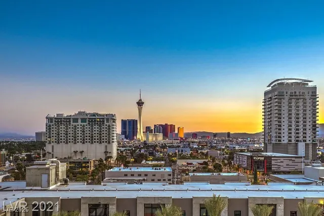 $4,000 | 353 East Bonneville Avenue, Unit 1002, Las Vegas, NV 89101