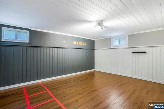 a view of utility room