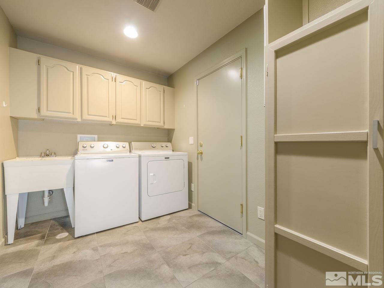 35 Black Pool Court Reno, NV 89511 - Photo 12 of 24 Photo 12