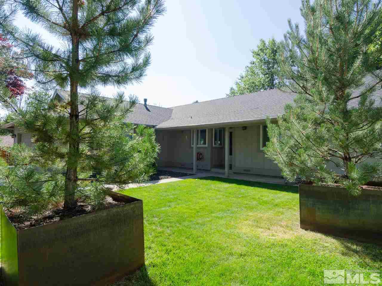 35 Black Pool Court Reno, NV 89511 - Photo 3 of 24 Photo 3