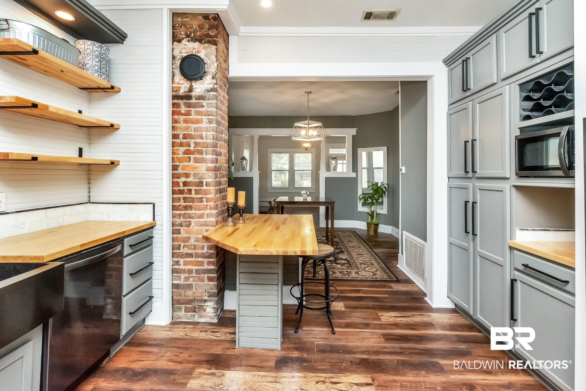 655 Augusta Street Mobile, AL 36603 - Photo 5 of 33