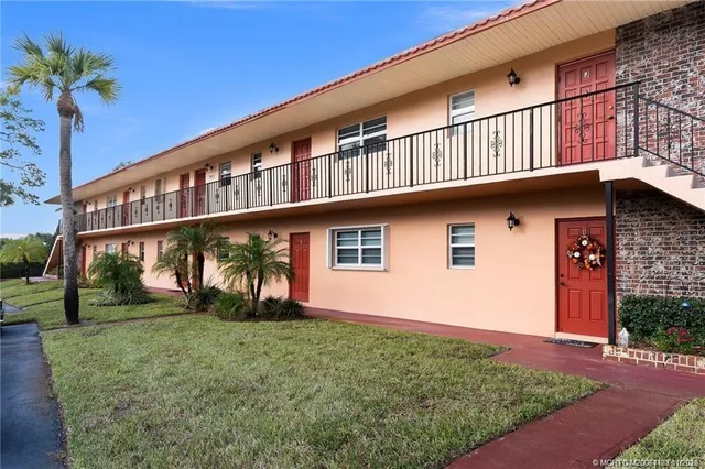 $117,000 | 1980 Southwest Palm City Road, Unit 50J, Stuart, FL 34994