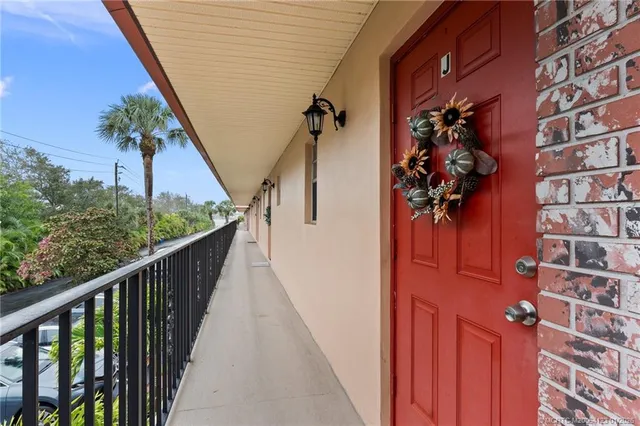 $117,000 | 1980 Southwest Palm City Road, Unit 50J, Stuart, FL 34994