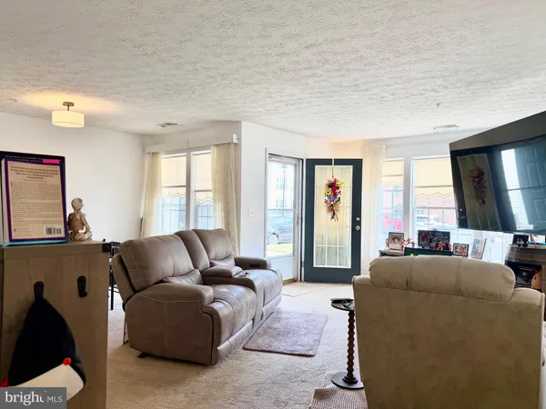 $275,000 | 1 Brook Farm Court, Unit 1D, Honeygo, MD 21128