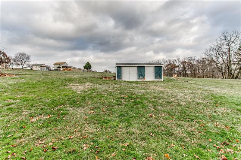4096 New Texas Road Pittsburgh, PA 15239 - Photo 22 of 25 Shed in rear yard.