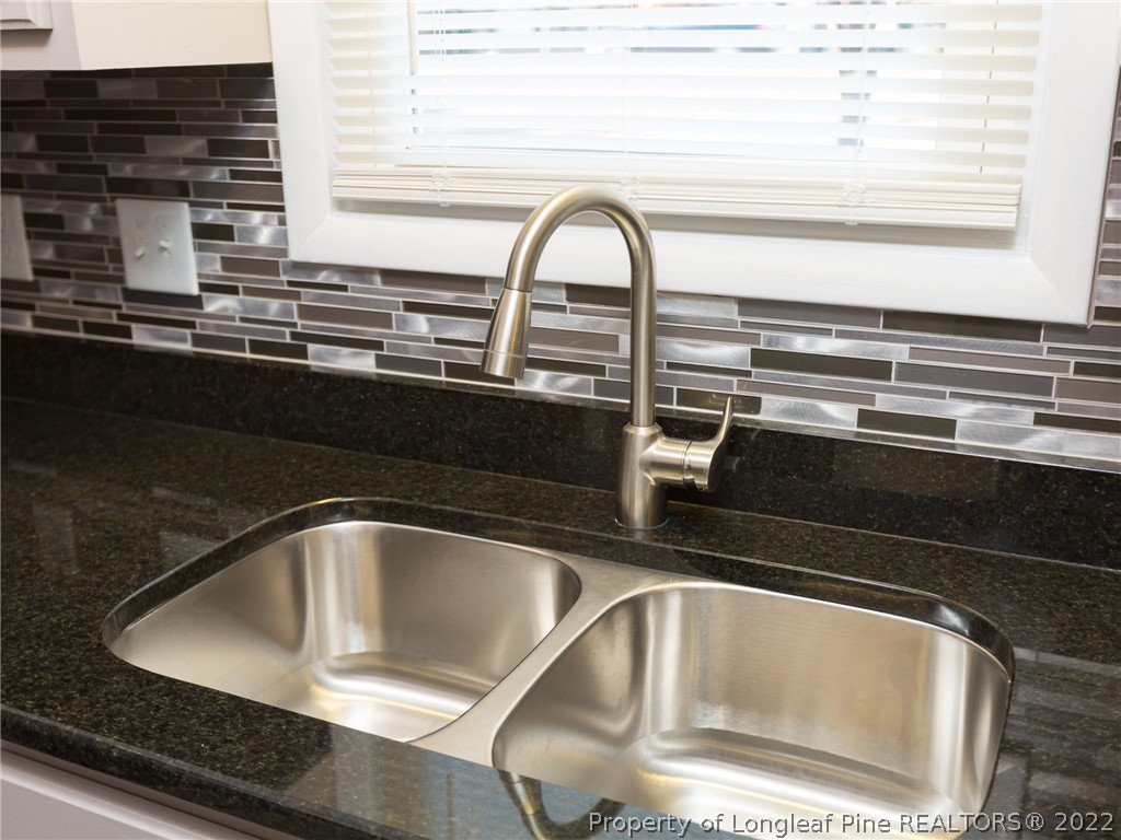 3615 Golfview Road Hope Mills, NC 28348 - Photo 13 of 32 Gallery Image 13