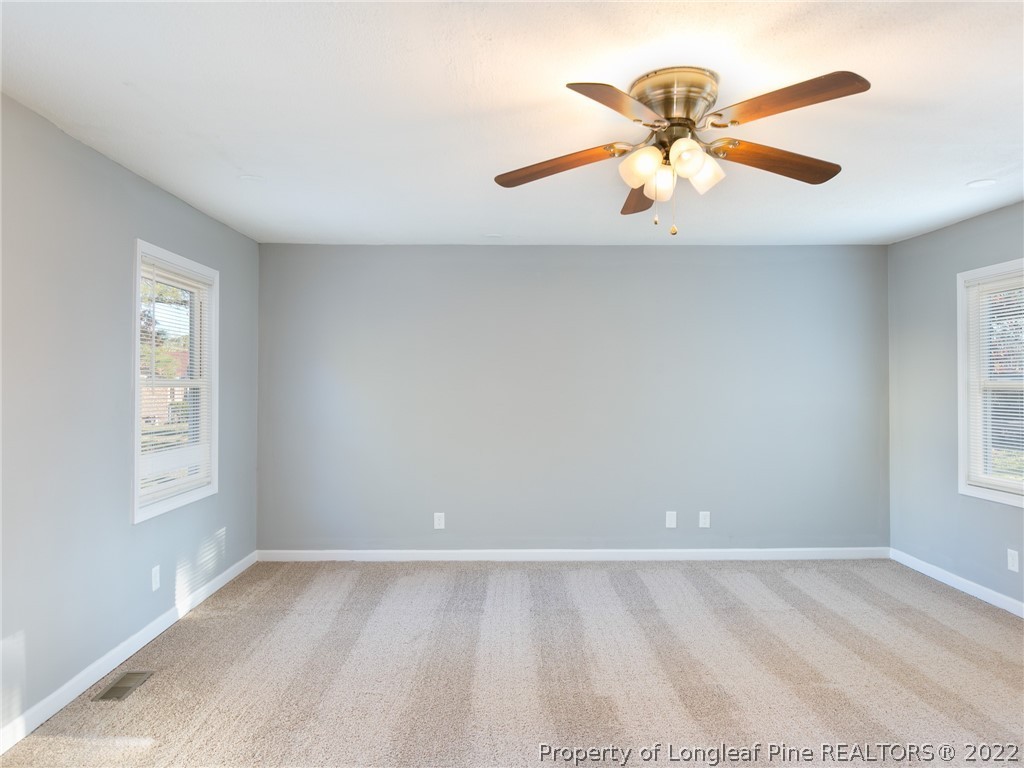 3615 Golfview Road Hope Mills, NC 28348 - Photo 8 of 32 Gallery Image 8
