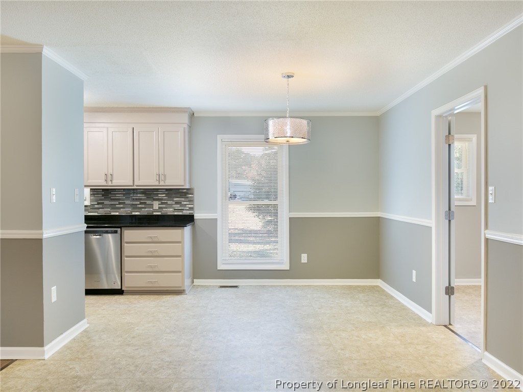 3615 Golfview Road Hope Mills, NC 28348 - Photo 9 of 32 Gallery Image 9