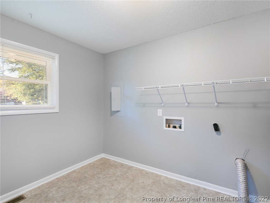 3615 Golfview Road Hope Mills, NC 28348 - Photo 10 of 32 Gallery Image 10