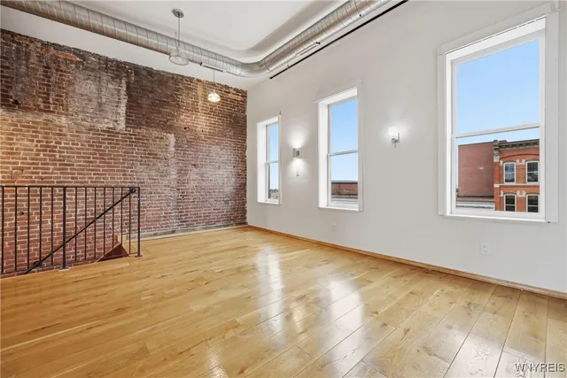 $2,200 | 110 Genesee Street, Buffalo, NY 14203