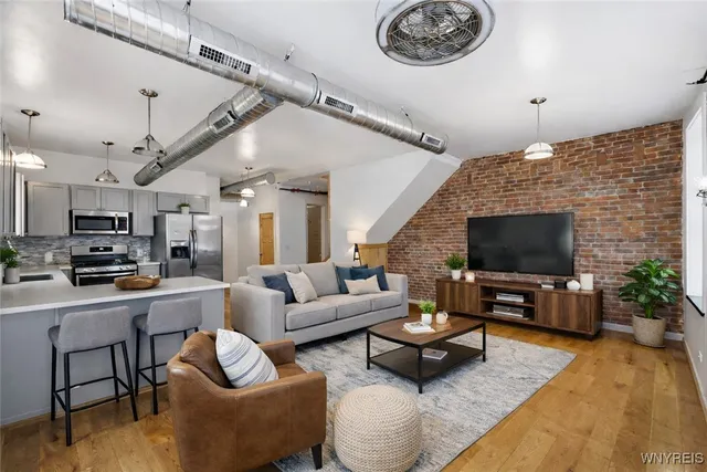 $2,200 | 110 Genesee Street, Buffalo, NY 14203