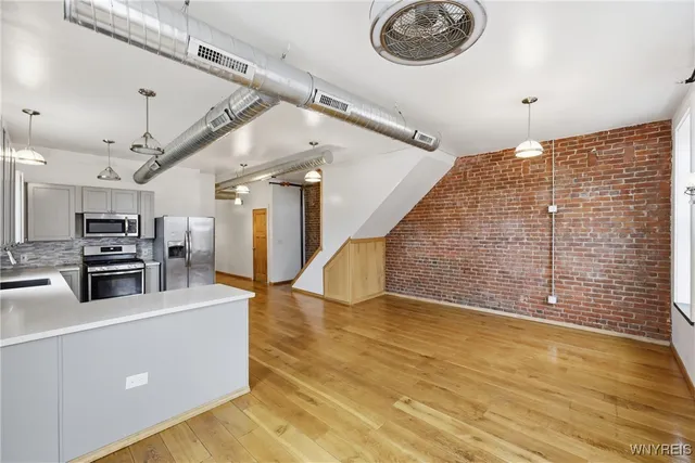 $2,200 | 110 Genesee Street, Buffalo, NY 14203