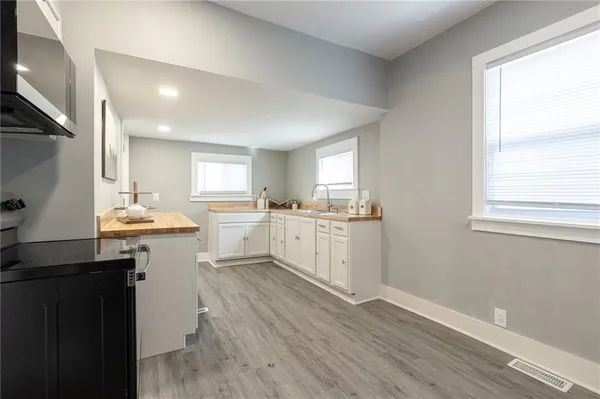 $279,900 | 3200 Lockridge Avenue, Kansas City, MO 64128
