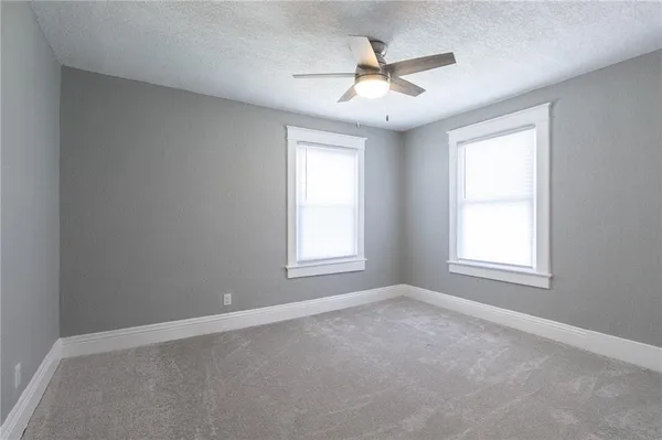 $279,900 | 3200 Lockridge Avenue, Kansas City, MO 64128