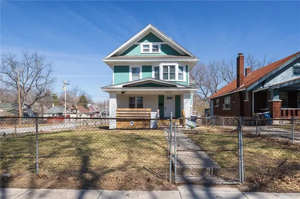 $279,900 | 3200 Lockridge Avenue, Kansas City, MO 64128