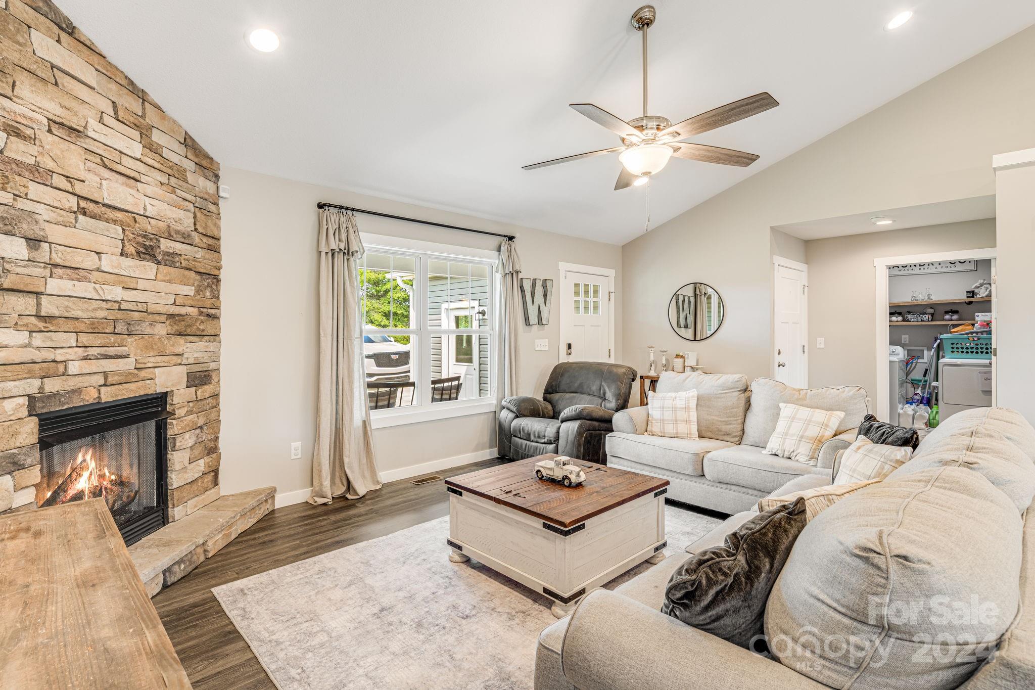 258 Clarks Chapel Road Weaverville, NC 28787 - Photo 9 of 30 Gallery Image 9
