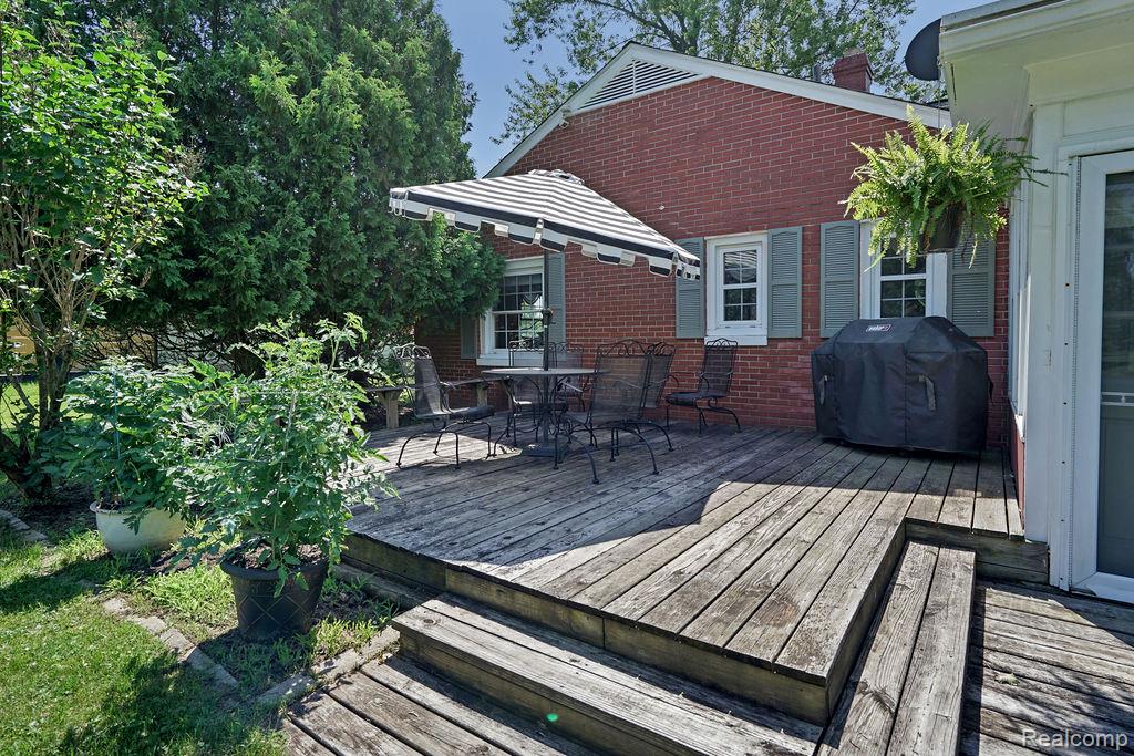 3150 Davison Road Lapeer, MI 48446 - Photo 31 of 33 DSC09022.jpg