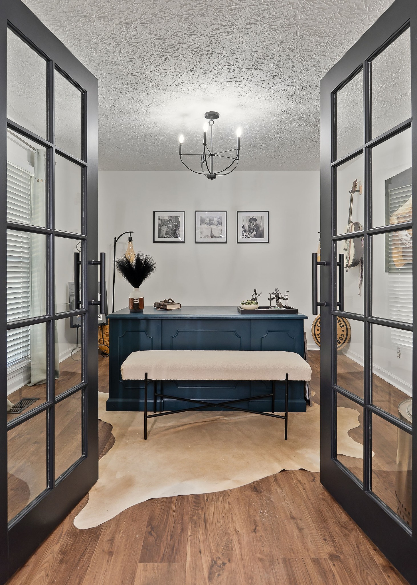 296 Big Rock Road Smithville, TN 37166 - Photo 15 of 32 a living room with furniture