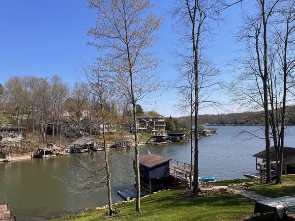 $749,800 | 503 Greenacre Circle, Howard, OH 43028