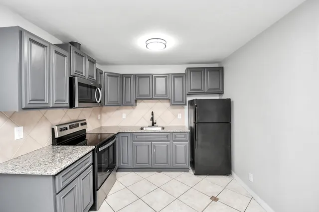 $900 | 116 Marian Street, Unit 4, Baytown, TX 77520