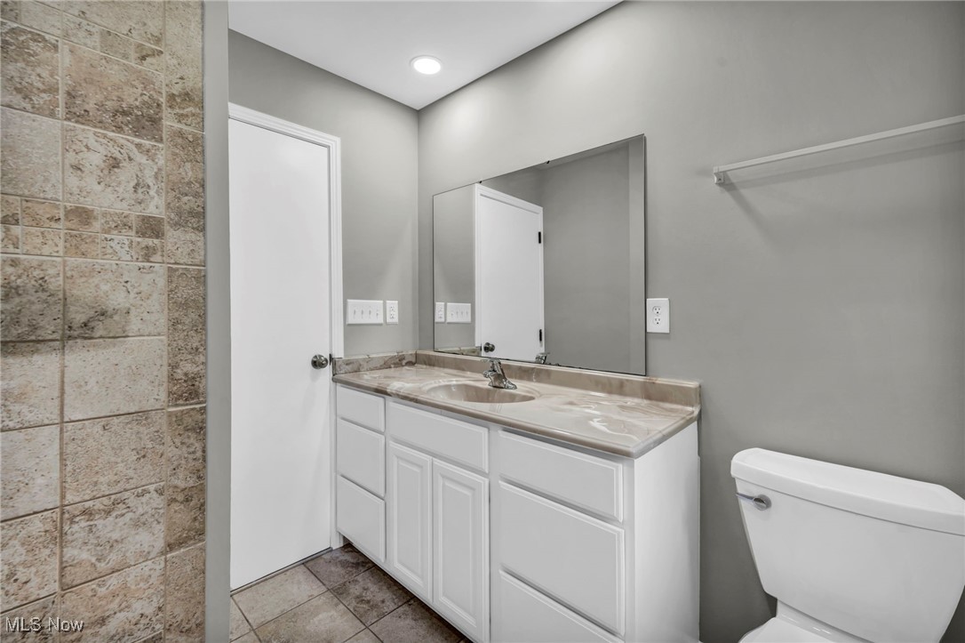 4928 Lane Road Painesville, OH 44077 - Photo 17 of 26