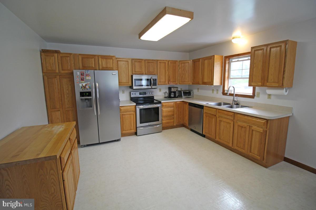 17 Jackson Road Gettysburg, PA 17325 - Photo 14 of 15 Kitchen