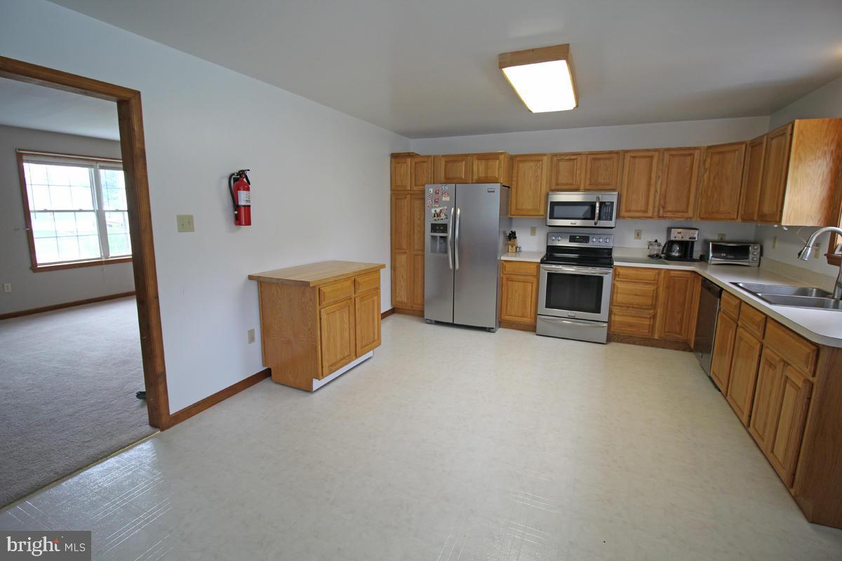 17 Jackson Road Gettysburg, PA 17325 - Photo 10 of 15 Kitchen