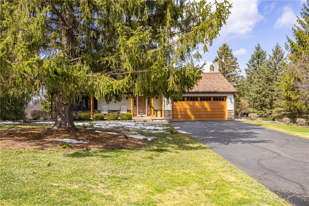 5176 Emerson Road Canandaigua Town, NY 14424 - Photo 3 of 40