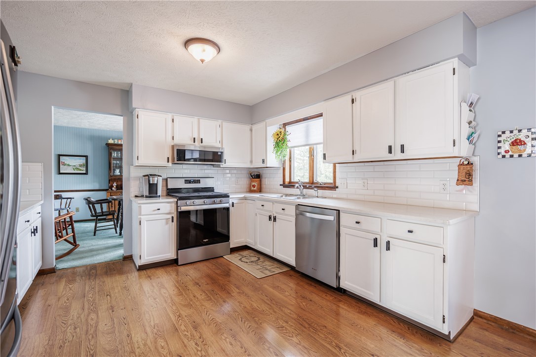 5176 Emerson Road Canandaigua Town, NY 14424 - Photo 7 of 40