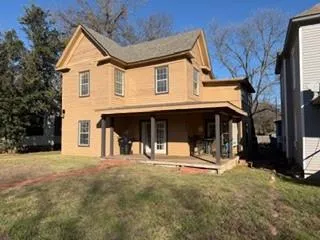 $1,075 | 621 West Gandy Street, Denison, TX 75020