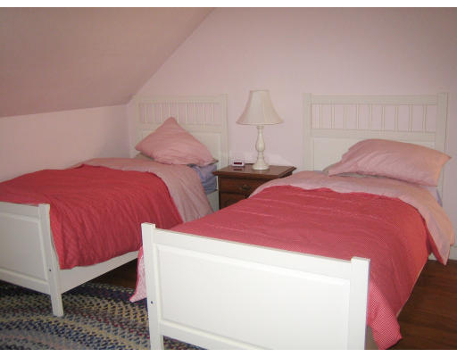 49 Yorkshire Road Dover, MA 02030 - Photo 13 of 14 Gallery Image 13