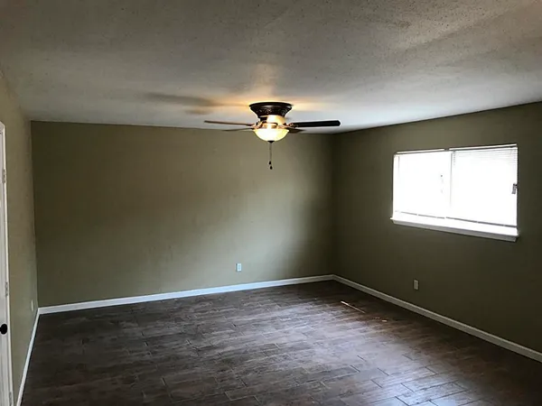 $1,350 | 638 Heidrich Street, Unit 19, Houston, TX 77018
