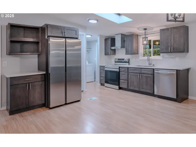 $149,000 | 8630 Southeast Frontier Court, Unit 40, Clackamas, OR 97015