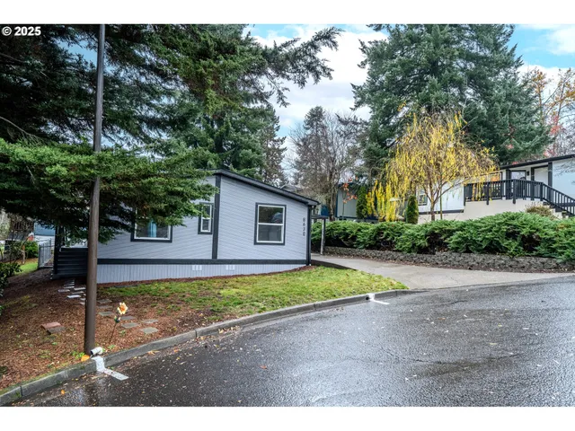 $149,000 | 8630 Southeast Frontier Court, Unit 40, Clackamas, OR 97015