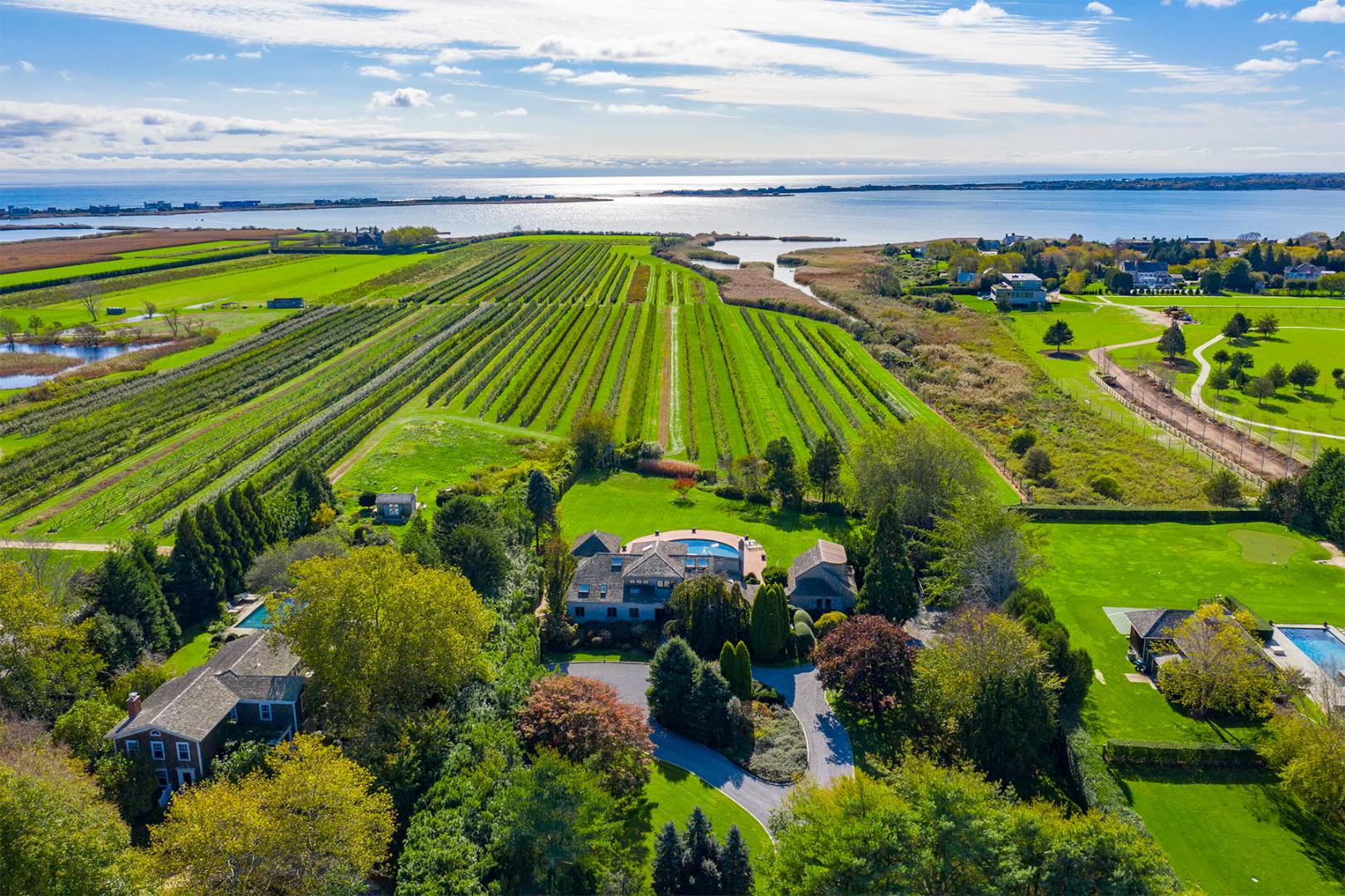 677 Mecox Road Water Mill, NY 11976 - Photo 5 of 24