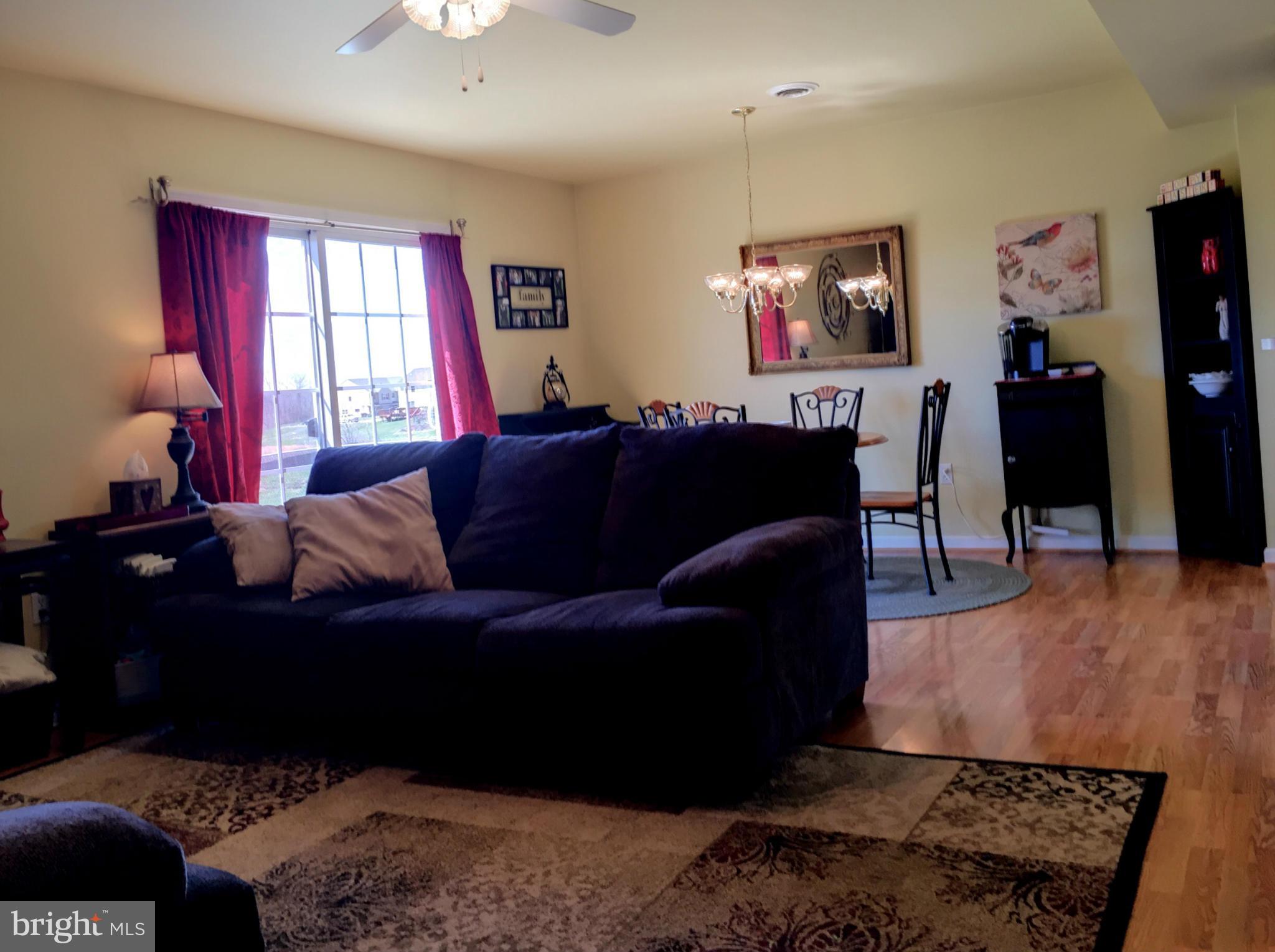179 Mill Road Chambersburg, PA 17201 - Photo 4 of 20 Living Room