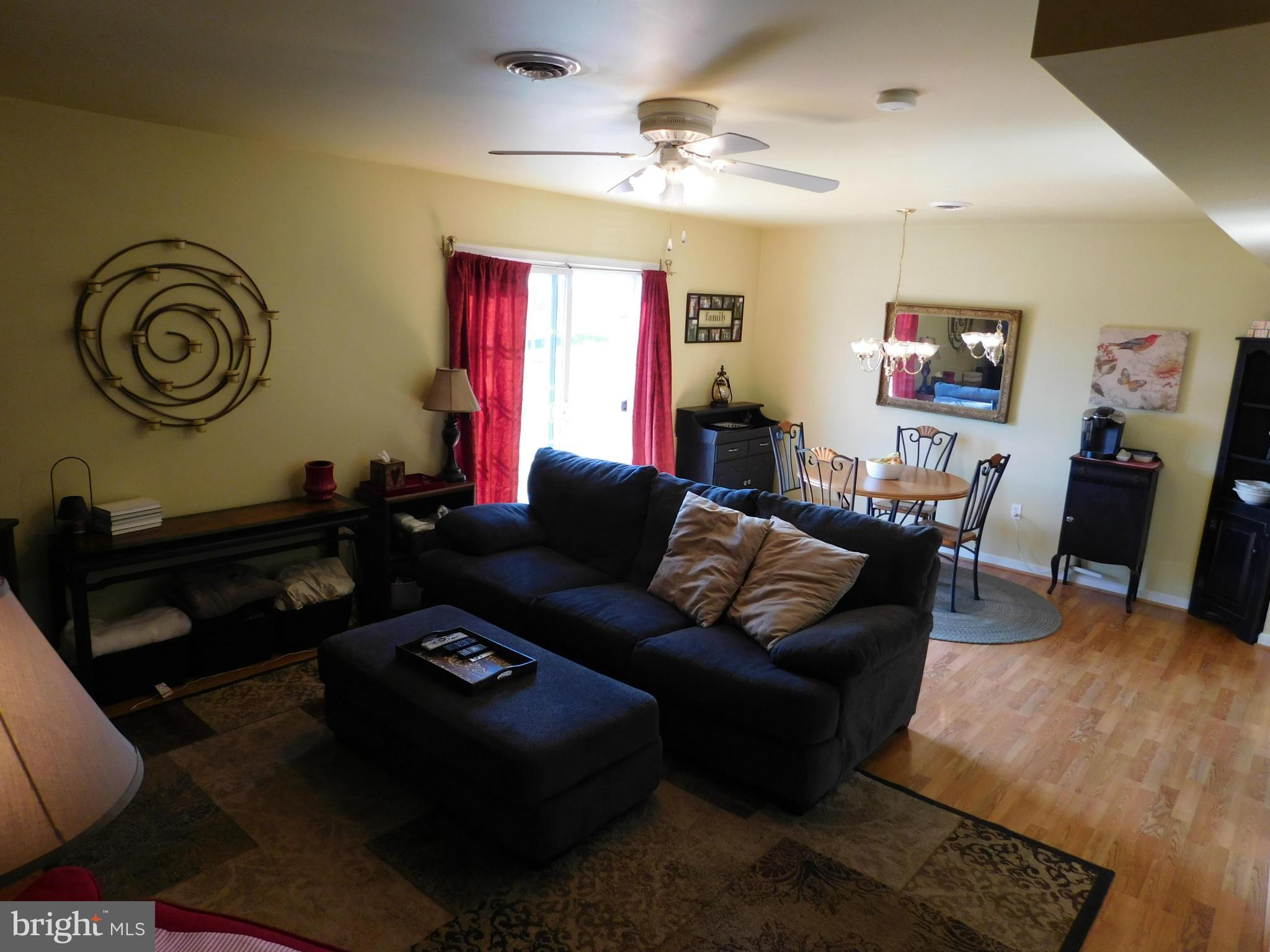179 Mill Road Chambersburg, PA 17201 - Photo 8 of 20 Living Room