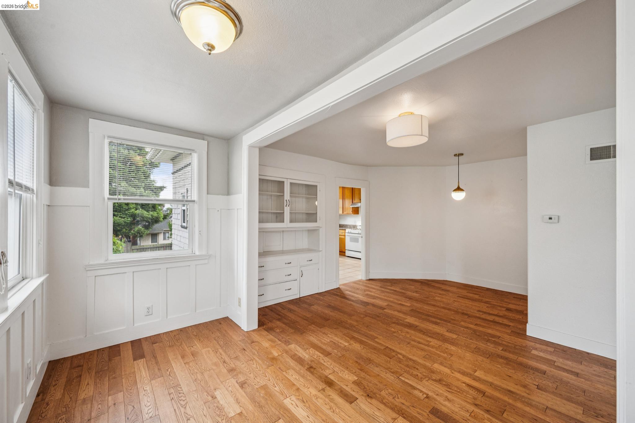 2140 Woolsey Street Berkeley, CA 94705 - Photo 11 of 40