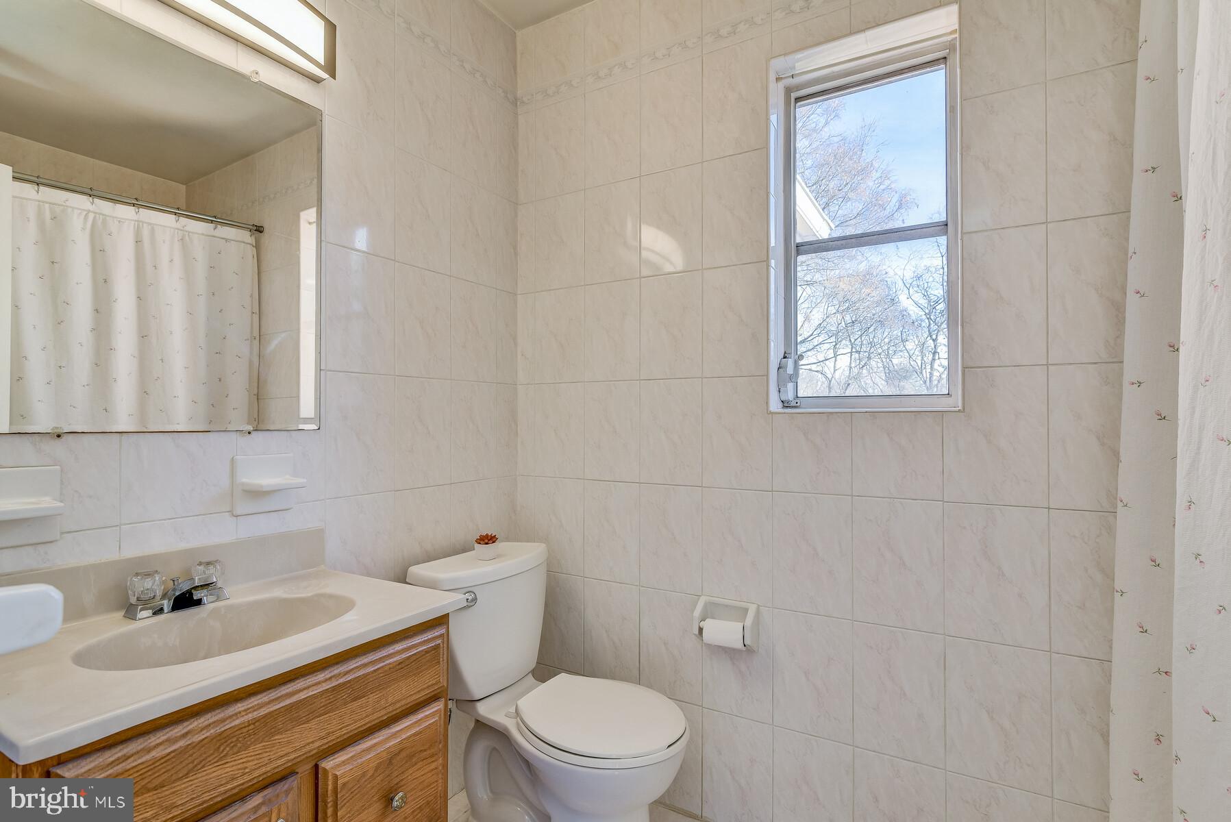 14813 Harold Road Silver Spring, MD 20905 - Photo 26 of 79 Full Bath 2