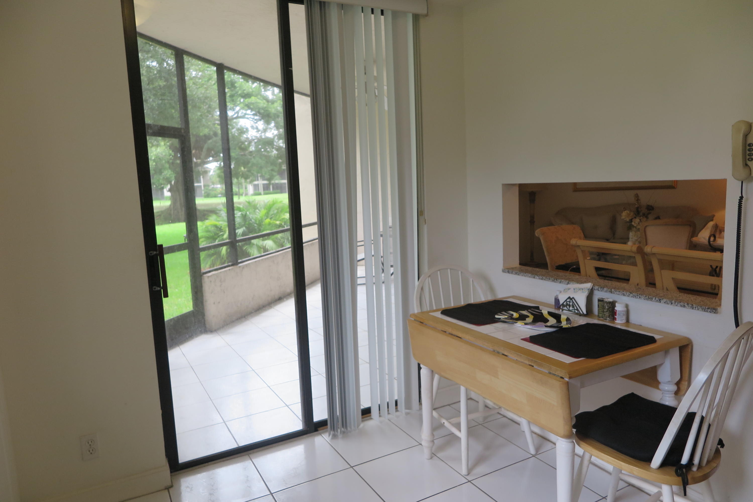 7546 La Paz Boulevard, Unit 105 Boca Raton, FL 33433 - Photo 8 of 21 Breakfast area