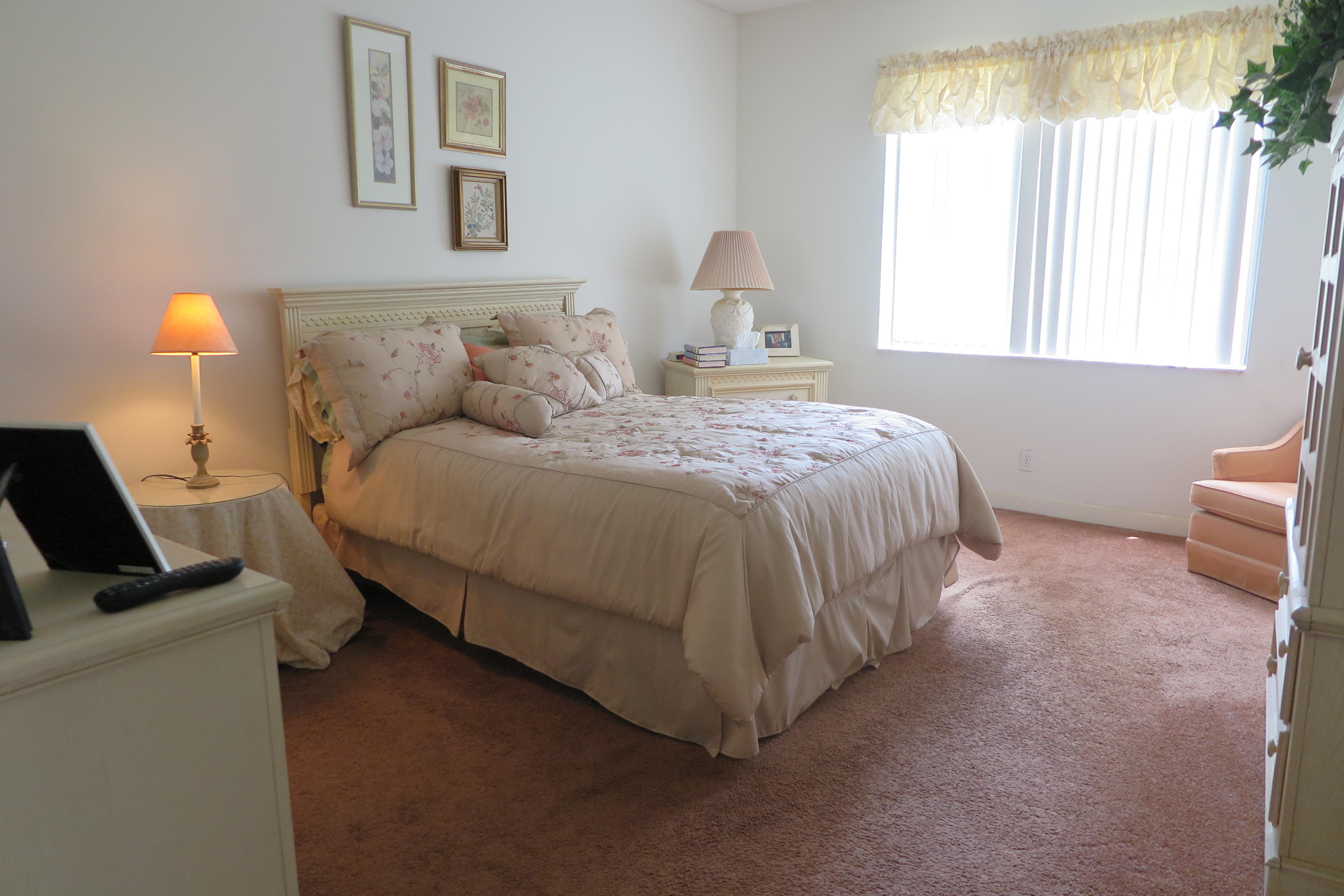 7546 La Paz Boulevard, Unit 105 Boca Raton, FL 33433 - Photo 9 of 21 Master bedroom