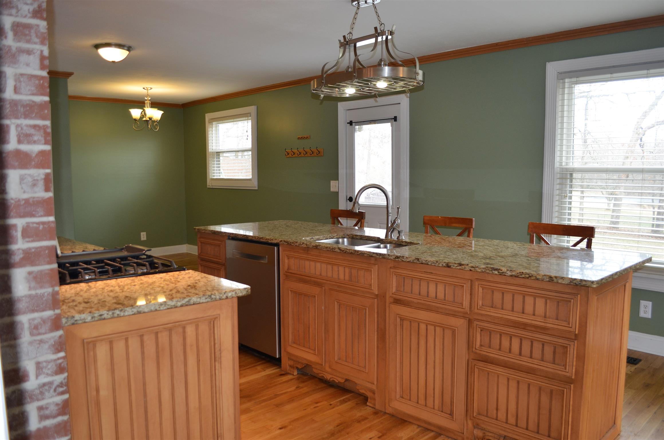 596 Parkway Road Tullahoma, TN 37388 - Photo 5 of 21 Gallery Image 5