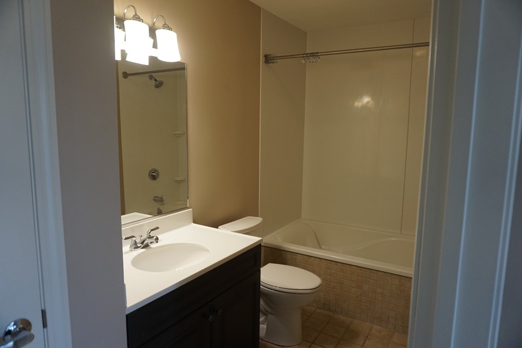 36 Village Road, Unit 613 Middleton, MA 01949 - Photo 13 of 27