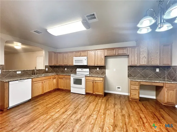 $2,175 | 364 Starling Creek, New Braunfels, TX 78130