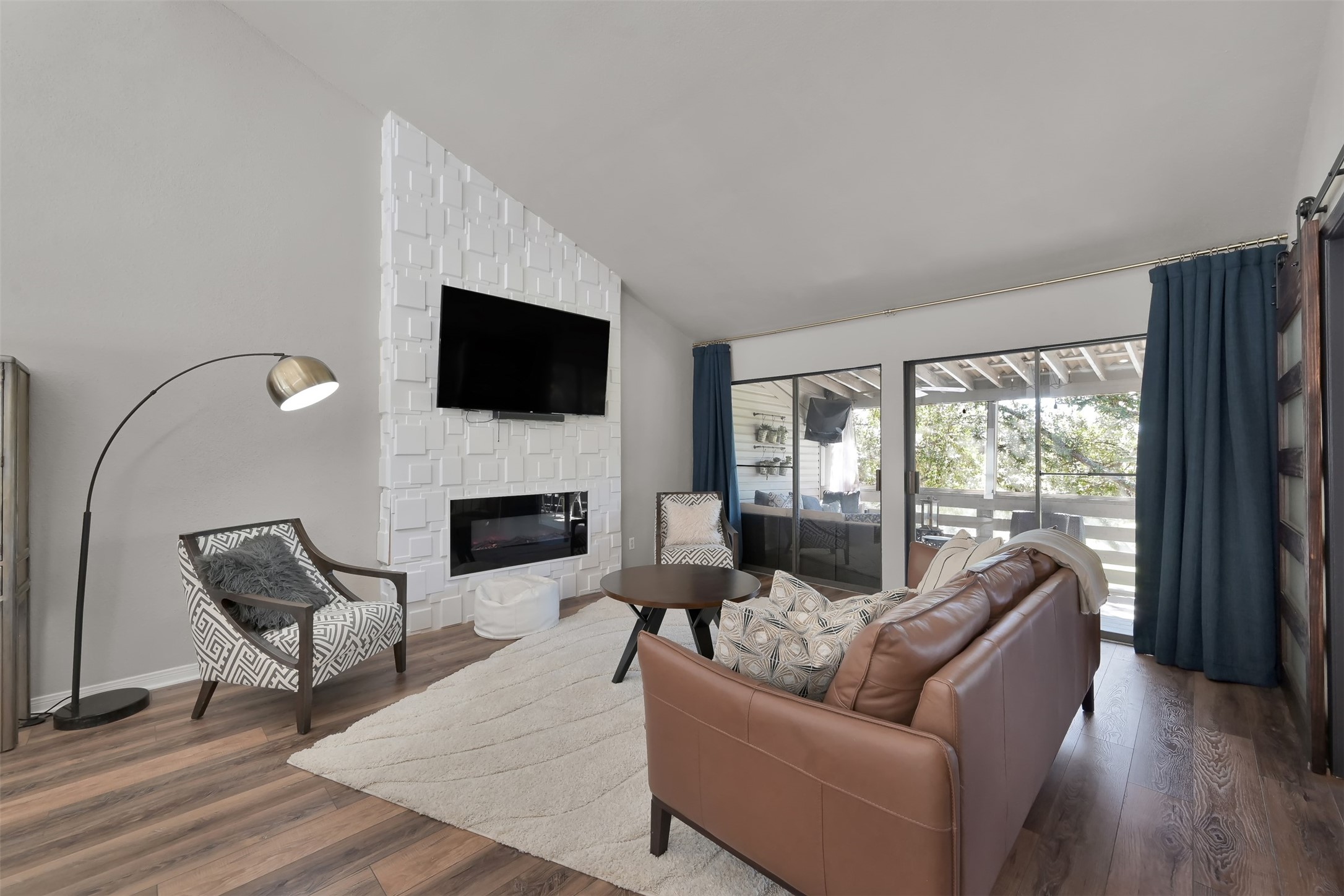 184 April Point Drive North Conroe, TX 77356 - Photo 13 of 41